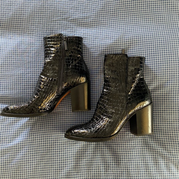 Donald J. Pliner Shoes - Donald Pliner, patent black snake boots, New 6